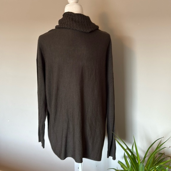 Ellen Tracy Poncho sweater Olive Green w leather closures SZ XL wool blend - Picture 2 of 11